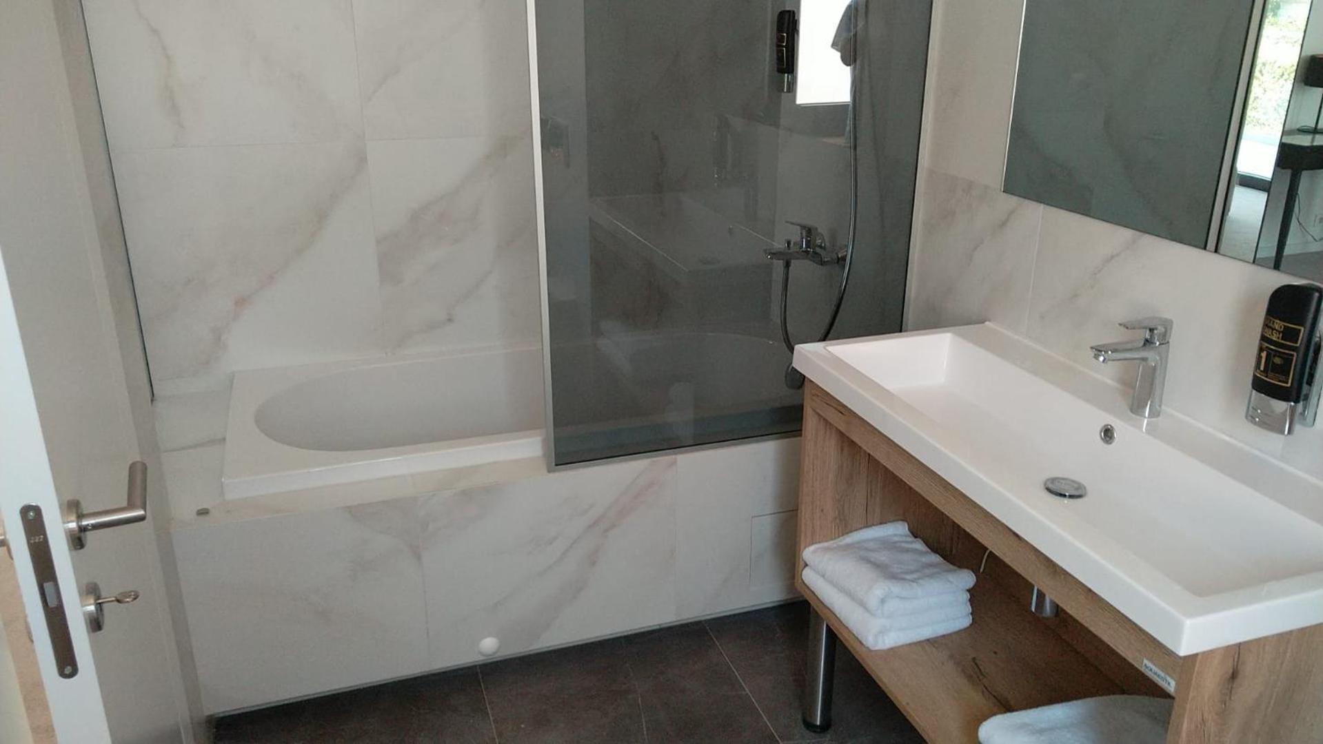 Hotel Oscar Каштела Екстер'єр фото