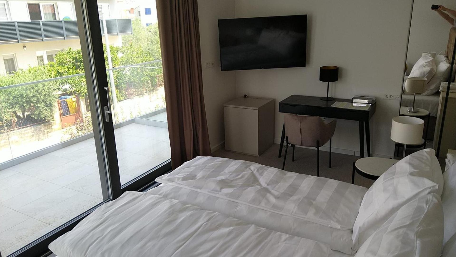 Hotel Oscar Каштела Екстер'єр фото